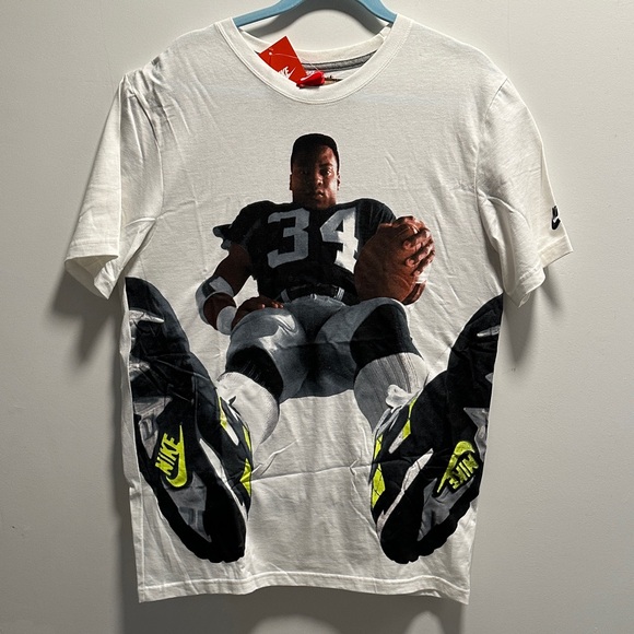 Nike White and Black Graphic Tee - Picture 1 of 3